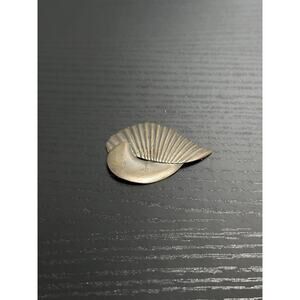 Vintage 80's Abstract Shell Brooch Metal Pin Layered Design Retro